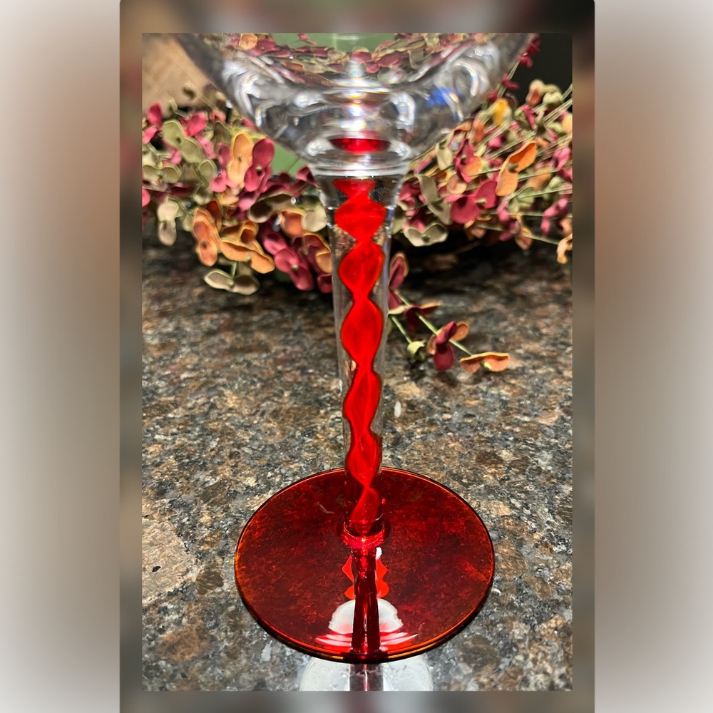 Pier 1? Set of Four-Red Encased Twirl Stem Pattern Wine Glasses With Red Base - Picture 3 of 5